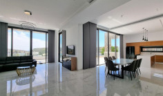 Spacious for bed house with swimming pool for sale in Agios Tychonas