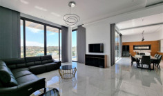 Spacious for bed house with swimming pool for sale in Agios Tychonas