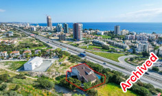 4 bedroom house with a pool in Kalogiroi, Limassol 