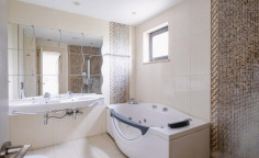 Spacious 4 bedrooms house with swimming pool for sale in Kalogiroi