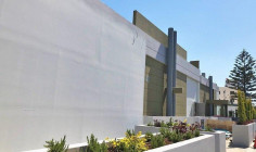 Commercial to rent in Zakaki