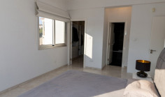 4 bedroom furnished bungalow with swimming pool to rent in Chloraka 4 bedroom furnished bungalow with swimming pool to rent in Chloraka
