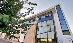 Office 550 m2 to rent in Agios Athanasios