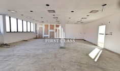 Office 550 m2 to rent in Agios Athanasios