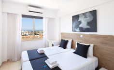 Large 2 bedroom apartment for sale in Universal