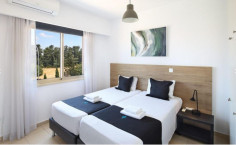Luxury apartment with swimming pool for sale in Universal