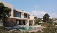 Spacious 5 bedroom villa with swimming pool for sale in Peyia