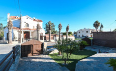 Luxury 3 bedroom furnished house for sale in Livadia