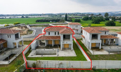 Beautiful 3 bedroom house with swimming pool for sale in Kalavasos