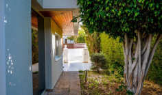 4 bedroom unfurnished house with swimming pool to rent in Agios Tychonas