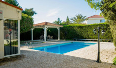 4 bedroom unfurnished house with swimming pool to rent in Agios Tychonas