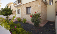 4 bedroom furnished house with swimming pool for sale in Maroni