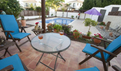 4 bedroom furnished house with swimming pool for sale in Maroni
