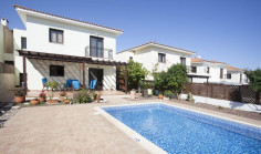 4 bedroom furnished house with swimming pool for sale in Maroni