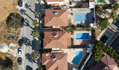 4 bedroom furnished house with swimming pool for sale in Maroni