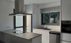 Luxury 2 bedroom furnished apartment to rent in Agios Athanasios