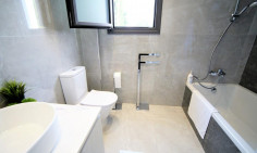 3 bedroom furnished bungalow with swimming pool to rent in Moni