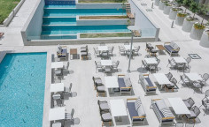 2 bedroom maisonette with swimming pool to rent in Universal