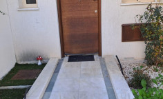 2 bedroom maisonette with swimming pool to rent in Universal