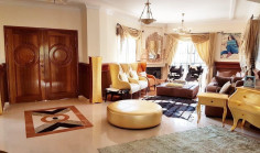 7 bedroom house with swimming pool for sale in Armenochori