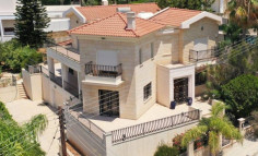 7 bedroom house with swimming pool for sale in Armenochori