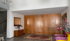 Luxury 5 bedroom house with swimming pool for sale in Parekklisia