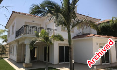 Spacious 4 bedrooms house with swimming pool for sale in Agios Tychonas