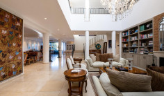 Large 5 bedroom house with swimming pool for sale in Engomi