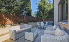 4 bedroom house with swimming pool to rent in Amathus area