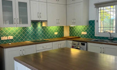 5 bedroom furnished house to rent in Ekali
