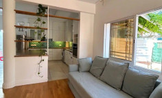 5 bedroom furnished house to rent in Ekali