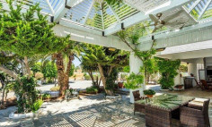 5 bedroom furnished house with swimming pool to rent in Armenochori