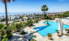 5 bedroom furnished house with swimming pool to rent in Armenochori