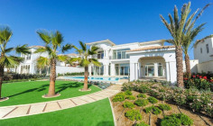 Luxury 6 bedroom house with swimming pool for sale in Perivolia Luxury 6 bedroom house with swimming pool for sale in Perivolia