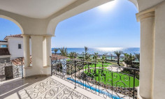 Luxury 6 bedroom house with swimming pool for sale in Perivolia Luxury 6 bedroom house with swimming pool for sale in Perivolia