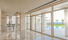 Spacious 5 bedroom house with swimming pool for sale in Perivolia Spacious 5 bedroom house with swimming pool for sale in Perivolia