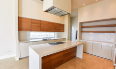 6 bedroom house with swimming pool for sale in Perivolia