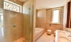 6 bedroom house with swimming pool for sale in Perivolia