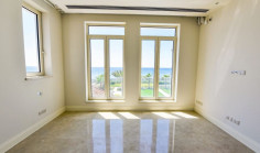 6 bedroom house with swimming pool for sale in Perivolia