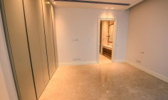 6 bedroom house with swimming pool for sale in Perivolia