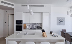 Spacious 2 bedrooms furnished apartment with swimming pool to rent in Germasogeia Tourist Area