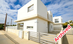 Spacious 3 bedroom furnished villa with swimming pool for sale in Agia Triada