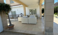 Beautiful 4 bedrooms house with swimming pool for sale in Agios Tychonas