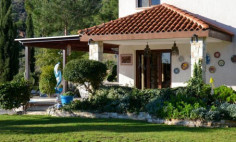 4 bedroom house with swimming pool for sale in Asgata