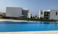 2 bedroom apartment with swimming pool to rent in Coral Bay