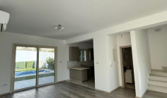 Beautiful 3 bedrooms house with swimming pool for sale in Mouttagiaka