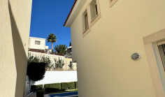 Beautiful 3 bedrooms house with swimming pool for sale in Mouttagiaka
