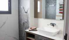 2 bed apartment with swimming pool to rent in Germasogeia Tourist Area