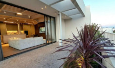 3 bedroom penthouse to rent in Mesa Geitonia