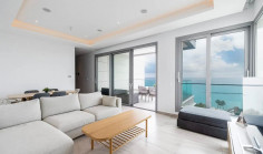 Beautiful 2 bed apartment with swimming pool to rent in Germasogeia Tourist Area